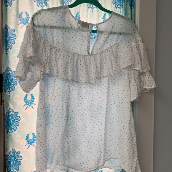 Top - Picture 2 of 3